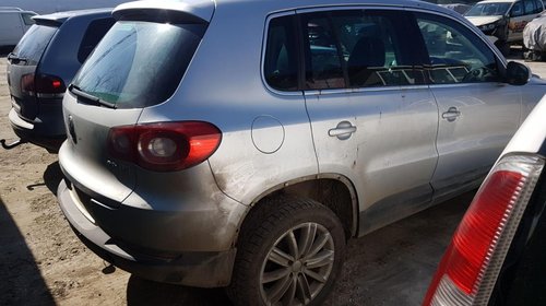 Bara fata VW Tiguan 2008 SUV 1.986