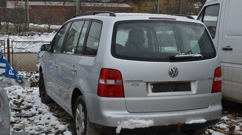 Bara fata VW Touran 2005 MONOVOLUM 1.9