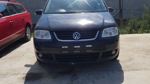 Bara fata VW Touran 2005 monovolum 2.0 tdi