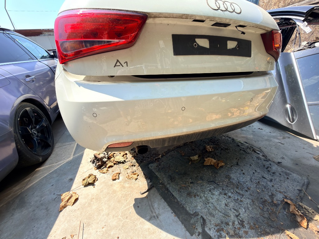 Bara Spate Audi A1 2010-2018 / Varianta 4 Usi / Cu senzori Parcare