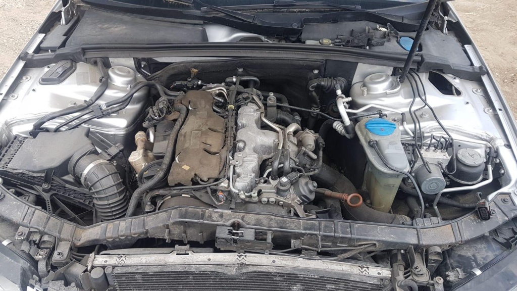 Bara spate Audi A4 B8 2008 COMBI 2.0
