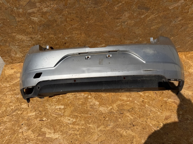 Bara spate cu spoiler Dacia Logan 3 Argintie 2020/2021/2022/2023/2024