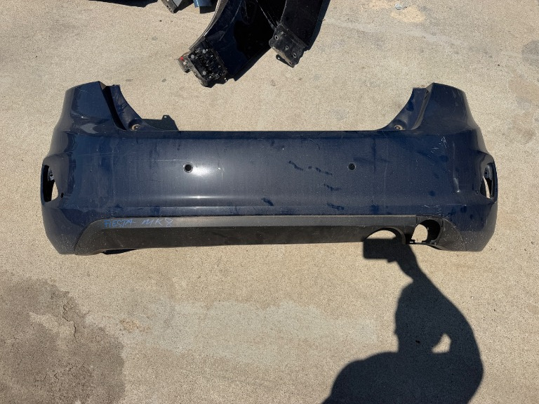 Bara spate cu spoiler Ford Fiesta MK8 2017/2018/2019/2020/2021/2022