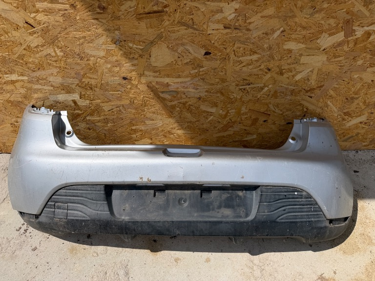 Bara spate cu spoiler Renault Clio 4 Hatchback 2013/2014/2015/2016/2017/2018/2019