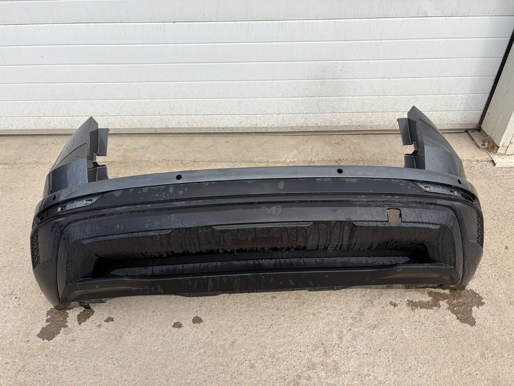 Bara spate cu spoiler Skoda Karoq FACELIFT 2021/2022/2023/2024/2025