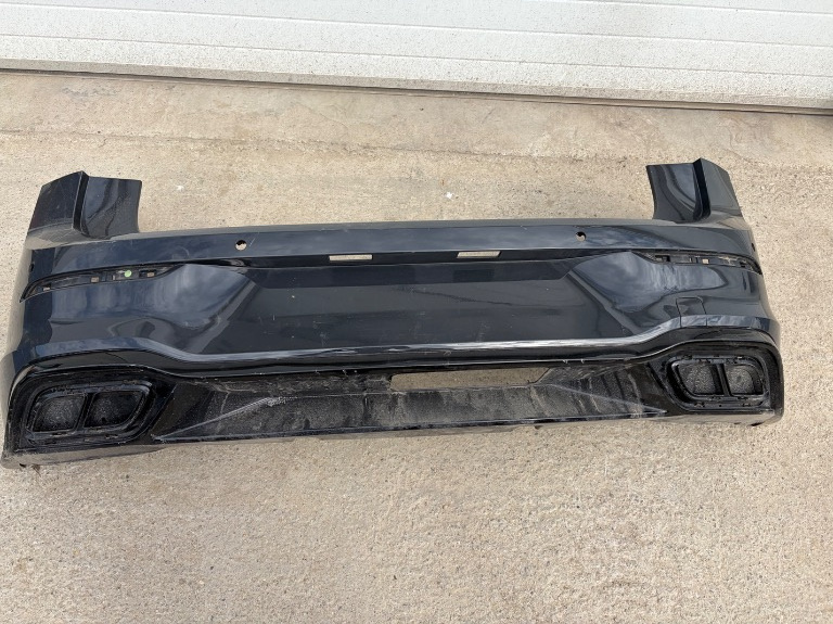 Bara spate cu spoiler Volkswagen Golf 8 Hatchback R-Line 2020/2021/2022/2023/2024