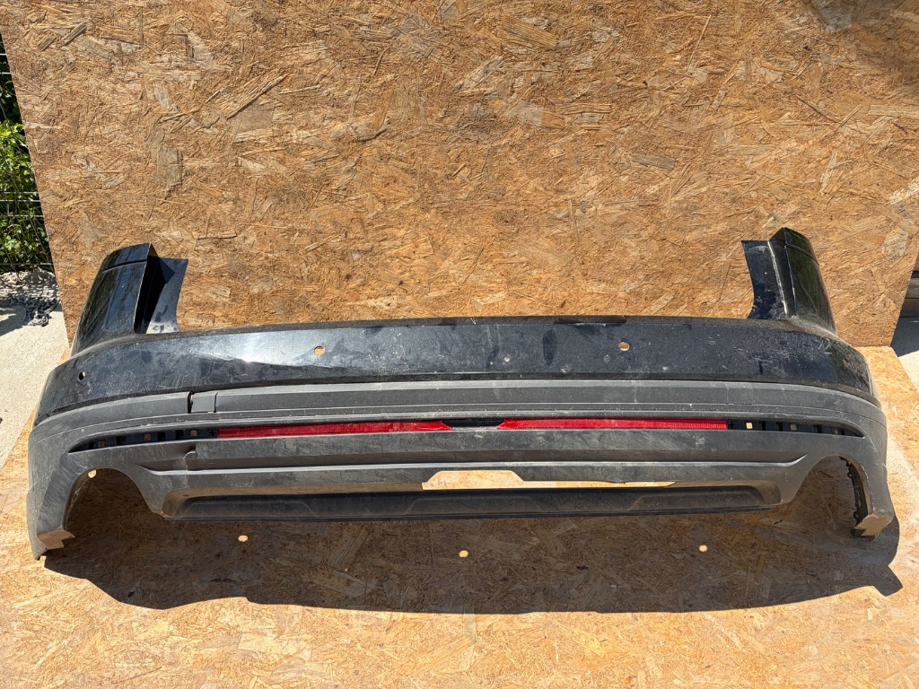 Bara spate cu spoiler Volkswagen Touareg 3 CR 2018/2019/2020/2021/2022/2023