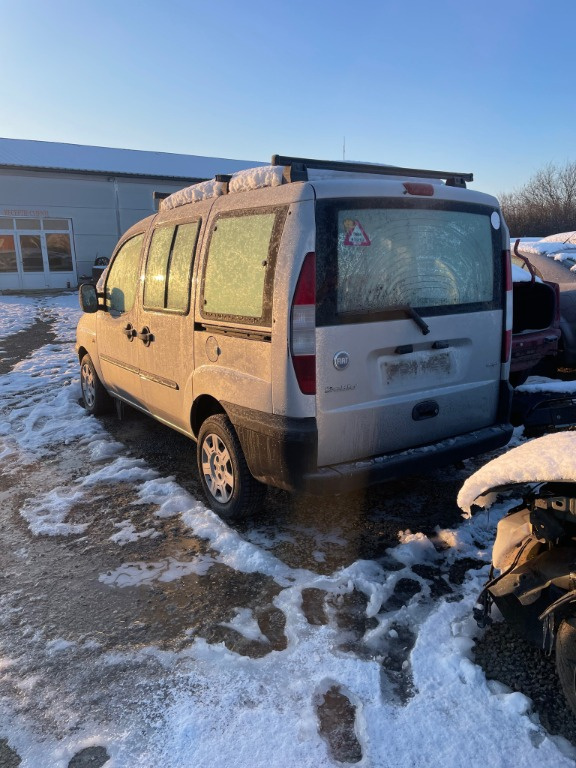 Bara spate Fiat Doblo 2005 5 locuri 1.3 