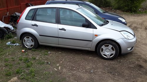 Bara spate Ford Fiesta Mk5 2002 hatchback 1.3