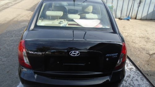 Bara spate Hyundai Accent 2007 Limuzina 1,5 crdi