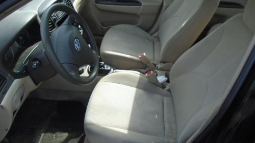 Bara spate Hyundai Accent 2007 Limuzina 1,5 crdi