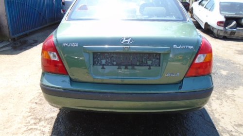 Bara spate Hyundai Elantra 2001 SEDAN 1,6 BENZINA