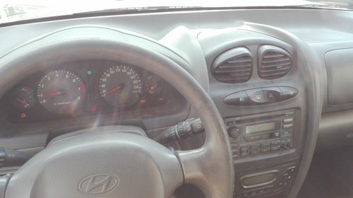 Bara spate Hyundai Santa Fe 2002 BREAK 4+1 2656