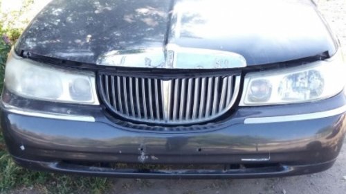 Bara spate Lincoln Town Car 2003 berlina 4.6