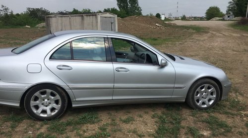 Bara spate Mercedes C-CLASS W203 2005 berlina 2.2