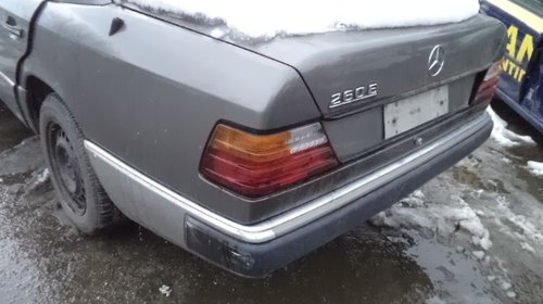 Bara spate Mercedes E 260 1991