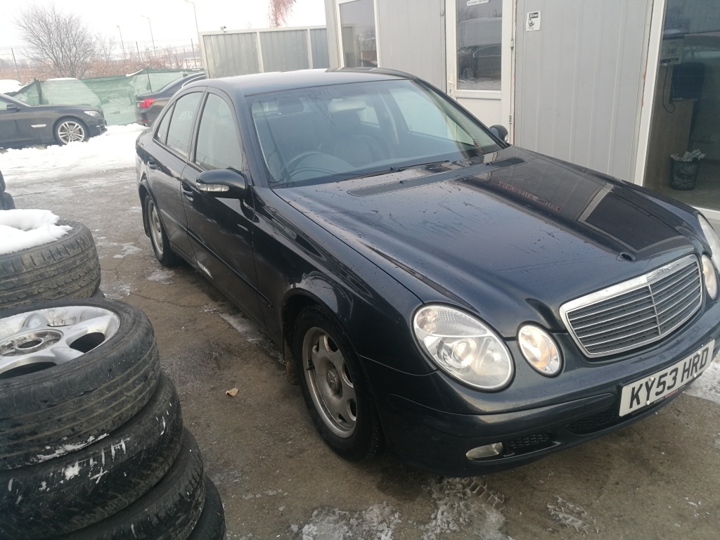 Bara spate Mercedes E-CLASS W211 2004 E2