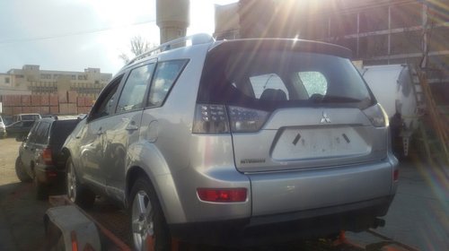 Bara spate - Mitsubishi Outlander 2.0di an 20