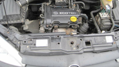 Bara spate Opel Corsa C 2003 C Benzina