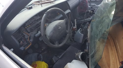 Bara spate Opel Vectra B 1999 LIMUZINA 2.0 di