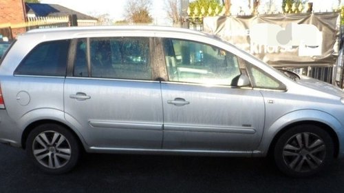 Bara spate opel zafira b 1.9cdti 2008 gri z15