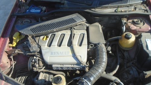 Bara spate Renault Megane 2001 Hatchback 1.6