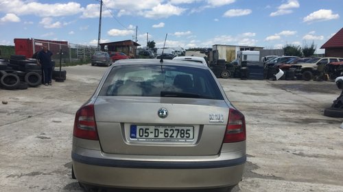 Bara spate Skoda Octavia 2005 limuzina 1900