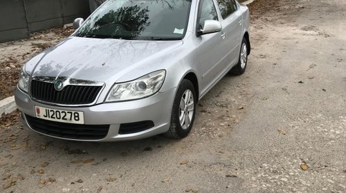 Bara spate Skoda Octavia 2013 berlina 1.6 d