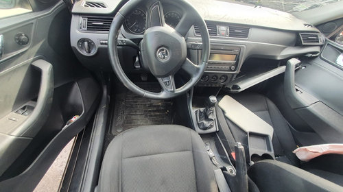 Bara spate Skoda Rapid 2013 berlina 1.6 tdi cayc