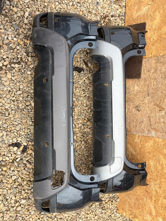 Bara spate + spoiler Dacia Duster 2 Facelift 2018/2019/2020/2021/2022/2023