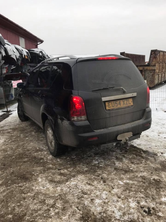 Bara spate ssang yong rexton 2006