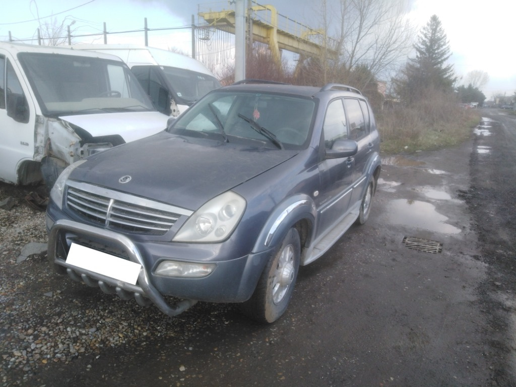 Bara spate SsangYong Rexton 2.7 XDI, an 2004
