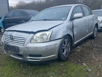 Bara spate Toyota Avensis 2004 berlina 1.6 benzina