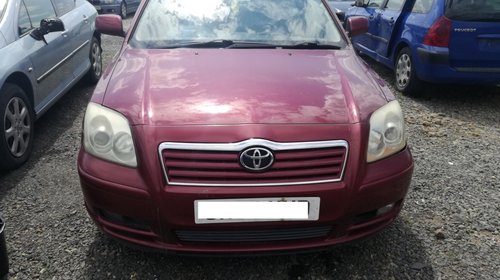 Bara spate Toyota Avensis 2004 Hatchback 2.0 