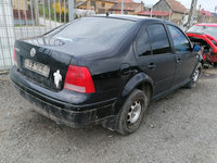 Bara spate Volkswagen Bora 2001 1.6 Benzina Cod motor AZD 105CP/77KW