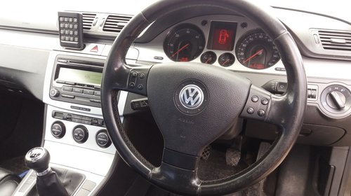 Bara spate Volkswagen Passat B6 2009 berlina 2.0 TDI