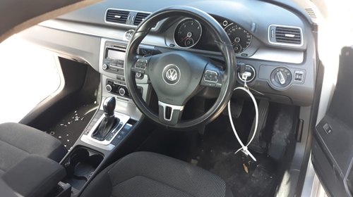 Bara spate VW Passat B7 2012 berlina 2.0 tdi