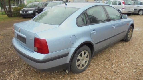 Bara spate VW Passat sedan 1999