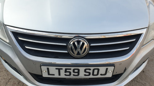 Bara Spoiler Fata Completa cu Grila si Emblema cu Locas Senzori Parcare Volkswagen Passat CC 2008 - 2012 Culoare LA7W [C3852] [C3853]