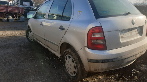 Bara Spoiler spate Skoda Fabia 1 hatchback