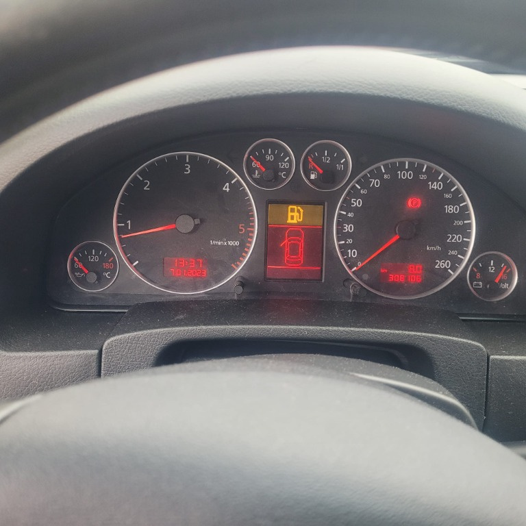 Bascula dreapta Audi A6 C5 2003 break 2.