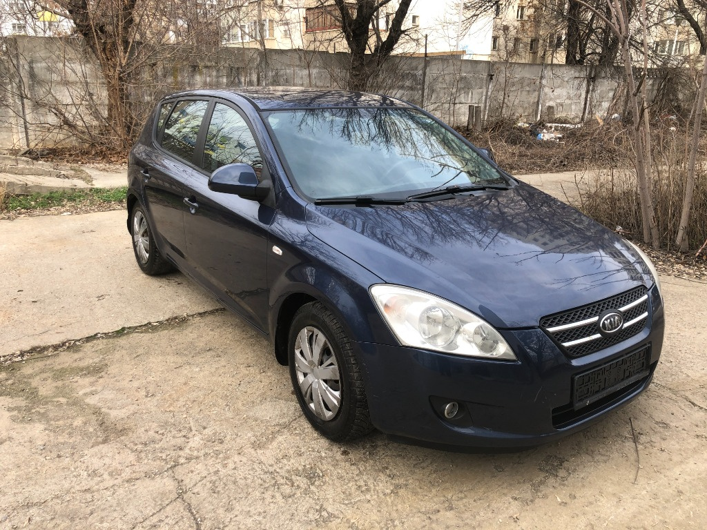 Bascula dreapta Kia Ceed 2009 hatchback 