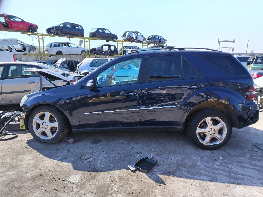 Bascula dreapta Mercedes M-Class W164 2008 SUV 3.0