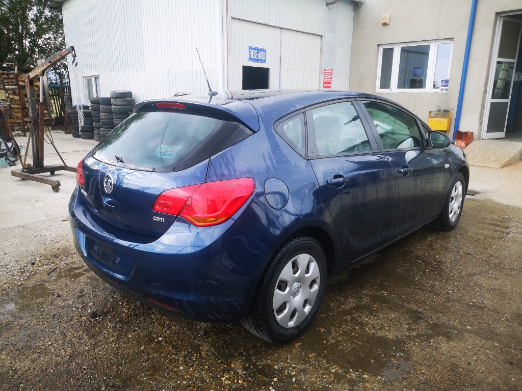 Bascula dreapta Opel Astra J 2011 Hatchb