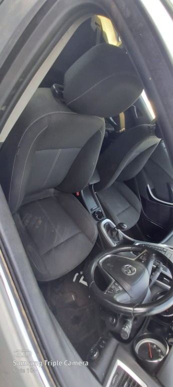 Bascula dreapta Opel Astra J 2011 hatchb