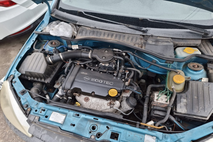 Bascula dreapta Opel Corsa C 2002 hatchb