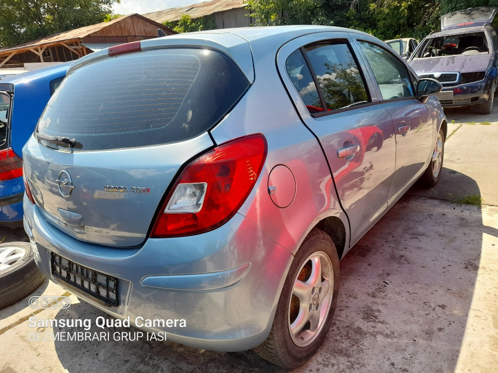 Bascula dreapta Opel Corsa D 2008 hatchb
