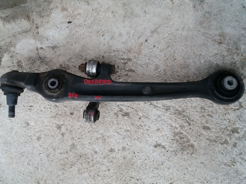 Bascula inferioara dreapta Audi A8 Vw phaeton cod 4e0407695D