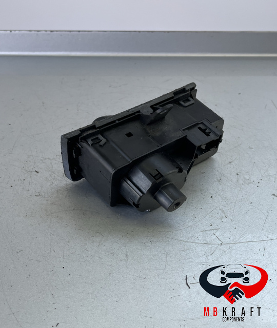 Bloc lumini A2115450404 A 211 545 04 04 