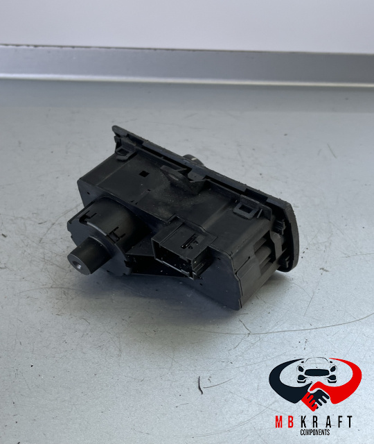 Bloc lumini A2115450404 A 211 545 04 04 